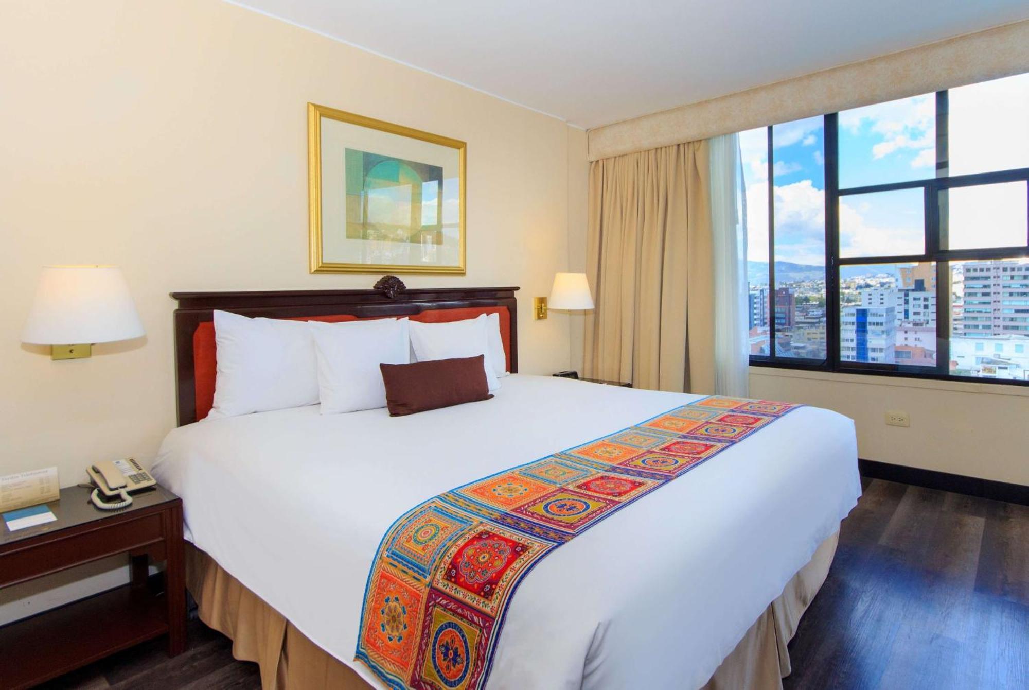 Hotel La Quinta By Wyndham Quito Extérieur photo