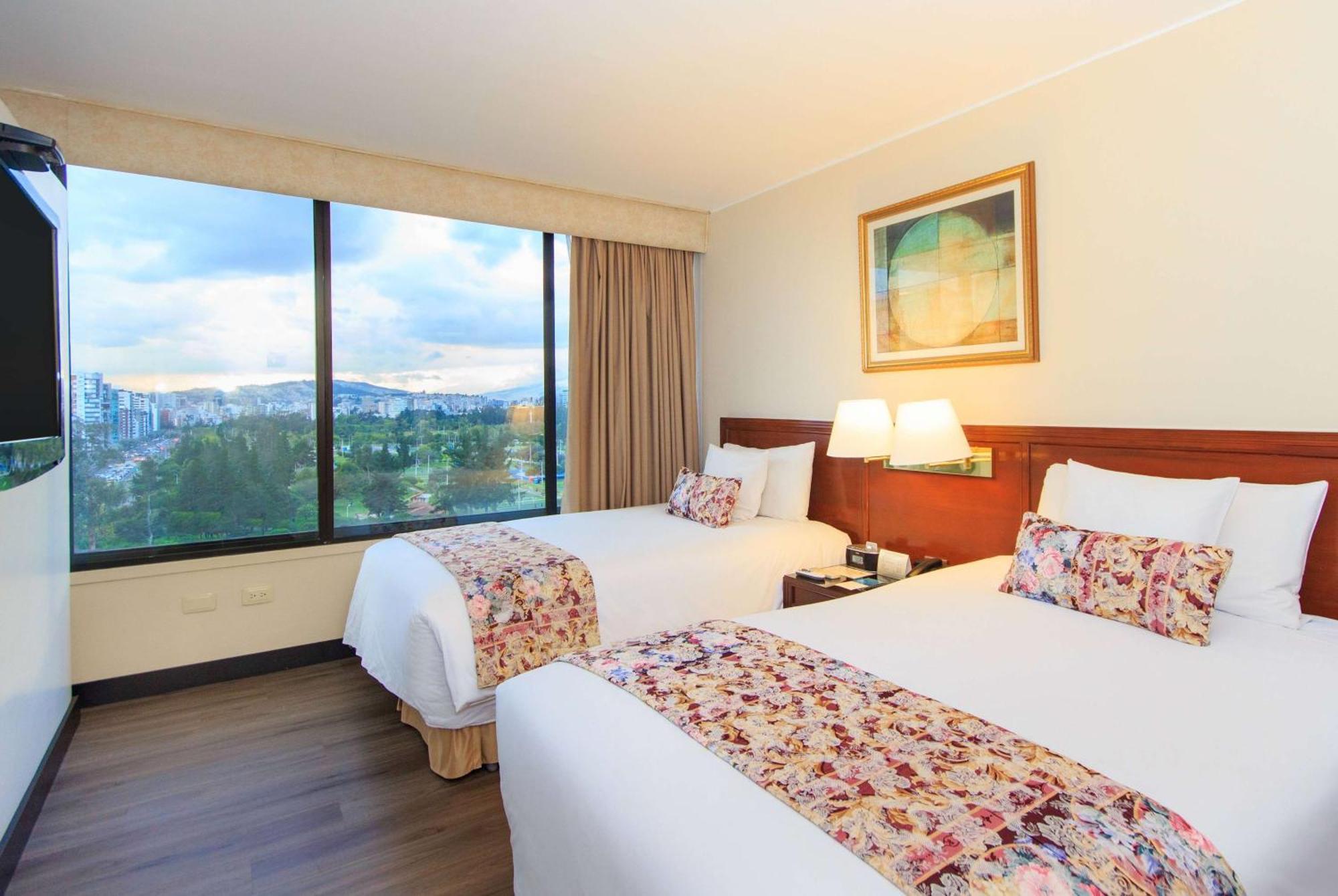 Hotel La Quinta By Wyndham Quito Extérieur photo