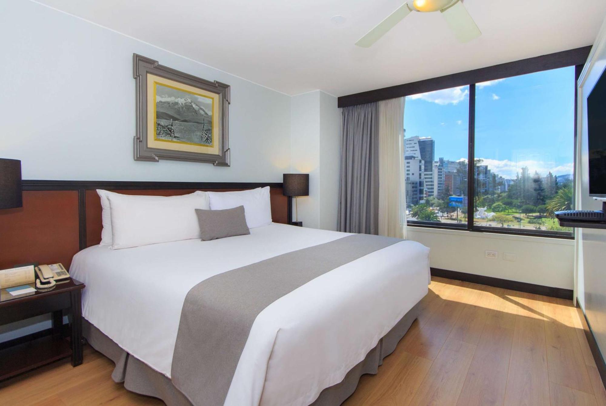 Hotel La Quinta By Wyndham Quito Extérieur photo