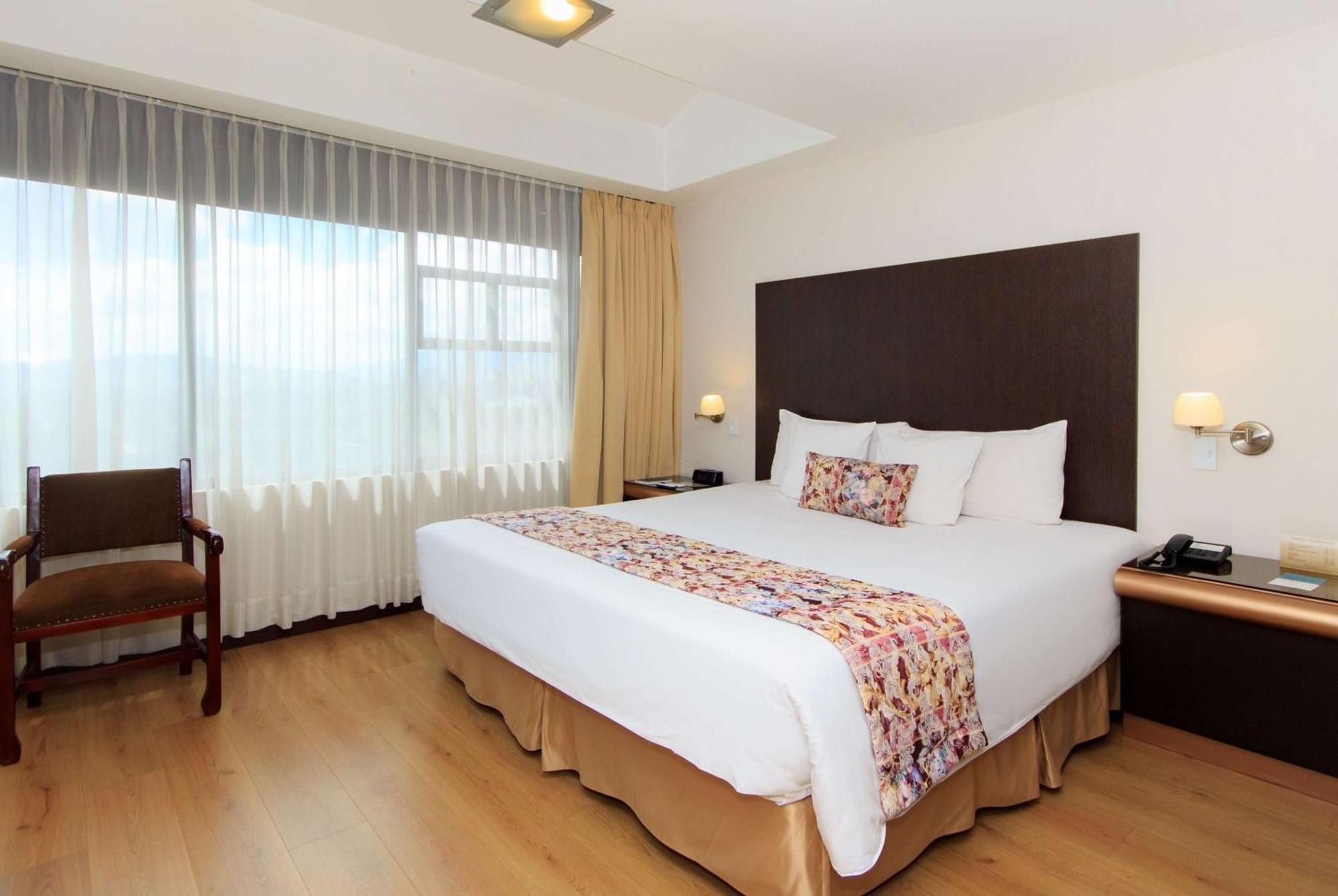 Hotel La Quinta By Wyndham Quito Extérieur photo